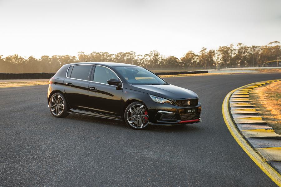  Peugeot 308 GTi Sport 2019 года  (AU) (фото 4 из 7)